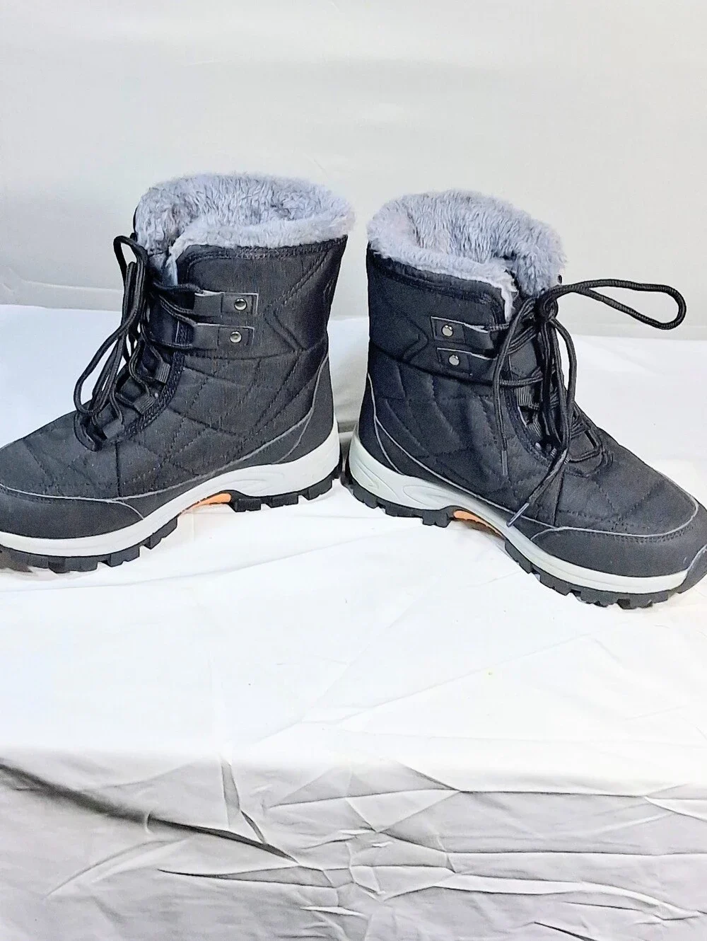 Women's Size 6/37 Mifawa Faux Fur Deep Tread Like New Snow Boots